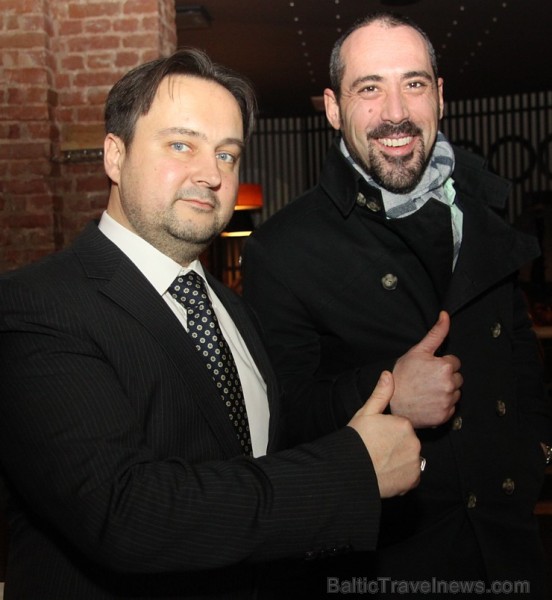 Pa kreisi Aleksandrs Čupāns, SIA Rosinter Restaurants ģenerālpārvaldnieks un Mark Eggberry (Rostik Investment Group) Pa kreisi Aleksandrs Čupāns, SIA Rosinter Restaurants ģenerālpārvaldnieks un Mark Eggberry (Rostik Investment Group) 117144