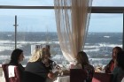 Jūrmalas restorāns «Caviar Club» aicina vēlajās brokastīs jūras krastā