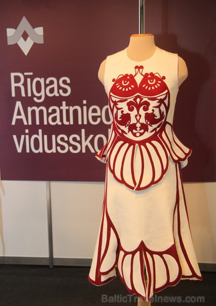 Ķīpsalā pulcējas jaunie tekstila mākslinieki, dizaineri un bērnu pasaule. Vairāk informācijas - www.bt1.lv Ķīpsalā pulcējas jaunie tekstila mākslinieki, dizaineri un bērnu pasaule. Vairāk informācijas - www.bt1.lv 118206