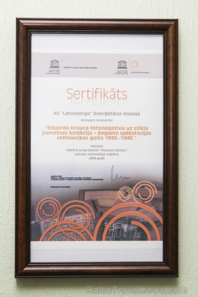 Šeit klātienē var iepazīties gan ar fotogrāfa un kinooperatora E. Krauca stikla plašu fotonegatīvu kolekcijas par Ķeguma spēkstacijas būvgaitu oriģinā Šeit klātienē var iepazīties gan ar fotogrāfa un kinooperatora E. Krauca stikla plašu fotonegatīvu kolekcijas par Ķeguma spēkstacijas būvgaitu oriģinā 118571