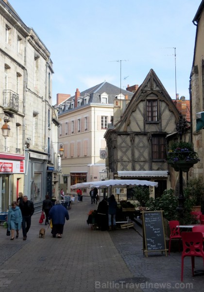 Pilsēta Montlucon iepazīstina ar jaunu, modernu un interaktīvu mūzikas muzeju MUPOP. Vairāk www.mupop.fr un www.montlucontourisme.com 119728