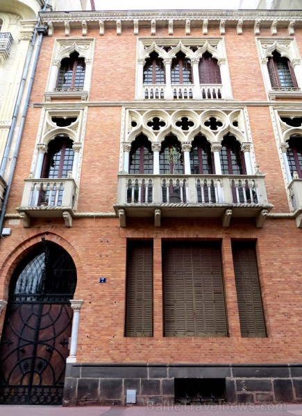 Slavenā Francijas kūrortpilsēta Vichy piedāvā ceļotājiem atveseļošanās ūdens kūres www.vichy-tourisme.com 120051