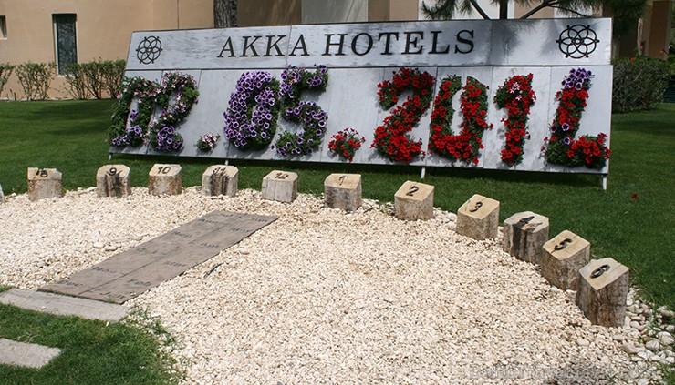 Atpūšoties Turcijā, gandrīz ik uz soļa priecēs zemes krāšņā un daudzveidīgā daba- te debeszilā jūra, te plašie kalni, te lielās apelsīnu plantācijas,  120829