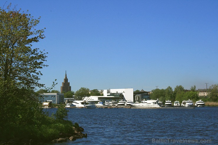 Gourmet Tour piedāvā izbraucienus ar jahtu pa maršrutiem no Rīgas uz Jūrmalu, Kuivižiem, Mērsragu, Roņu salu vai pa Daugavu uz Rīgas jūras līci un atp Gourmet Tour piedāvā izbraucienus ar jahtu pa maršrutiem no Rīgas uz Jūrmalu, Kuivižiem, Mērsragu, Roņu salu vai pa Daugavu uz Rīgas jūras līci un atp 121595
