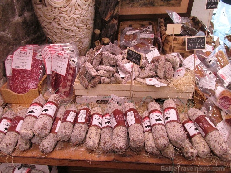 Šis stāsts ir par jauna koncepta vietu–miesnieka bistro.Tur ne tikai var iegādāties neskaitāmu šķirņu gaļas un siera produkciju, bet arī papusdienot v Šis stāsts ir par jauna koncepta vietu–miesnieka bistro.Tur ne tikai var iegādāties neskaitāmu šķirņu gaļas un siera produkciju, bet arī papusdienot v 122453