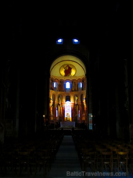 Travelnews.lv iepazīst Saint-Austremoine - vienu no Francijas skaistākajām romāņu baznīcām pilsētā Isuāra (Issoire) Travelnews.lv iepazīst Saint-Austremoine - vienu no Francijas skaistākajām romāņu baznīcām pilsētā Isuāra (Issoire) 122852