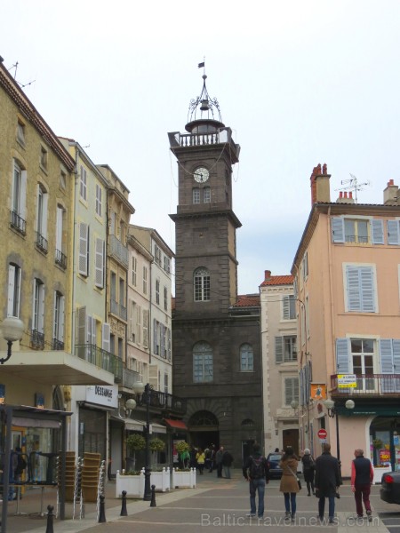 Travelnews.lv iepazīst Saint-Austremoine - vienu no Francijas skaistākajām romāņu baznīcām pilsētā Isuāra (Issoire) Travelnews.lv iepazīst Saint-Austremoine - vienu no Francijas skaistākajām romāņu baznīcām pilsētā Isuāra (Issoire) 122867