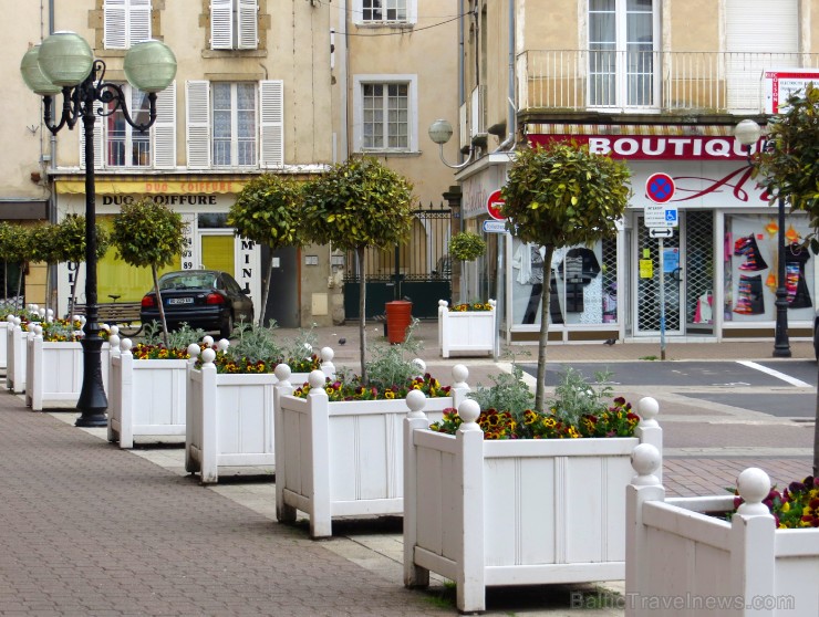 Travelnews.lv iepazīst Saint-Austremoine - vienu no Francijas skaistākajām romāņu baznīcām pilsētā Isuāra (Issoire) Travelnews.lv iepazīst Saint-Austremoine - vienu no Francijas skaistākajām romāņu baznīcām pilsētā Isuāra (Issoire) 122873