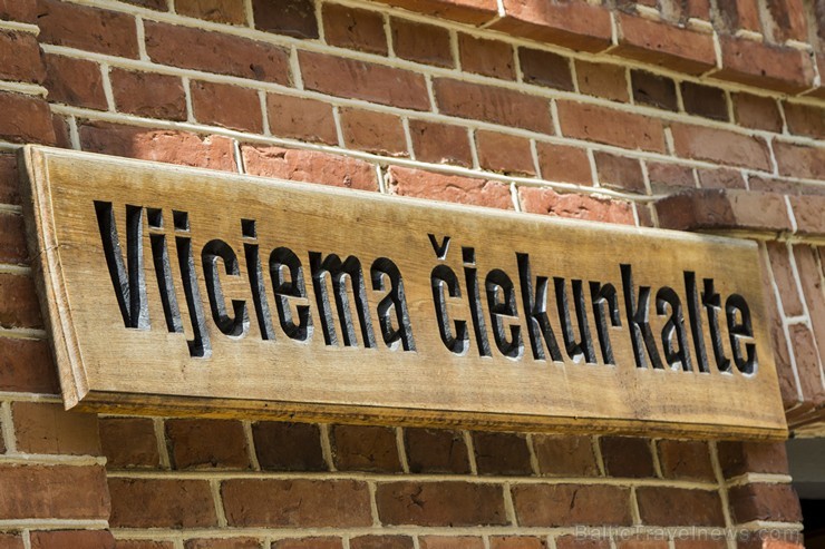 Apmeklējot Vijciema čiekurkalti, iespējams paša acīm pārliecināties, ka arī šodien sēklas jaunu mežu audzēm tiek iegūtas, izmantojot tās pašas – vairā Apmeklējot Vijciema čiekurkalti, iespējams paša acīm pārliecināties, ka arī šodien sēklas jaunu mežu audzēm tiek iegūtas, izmantojot tās pašas – vairā 126650