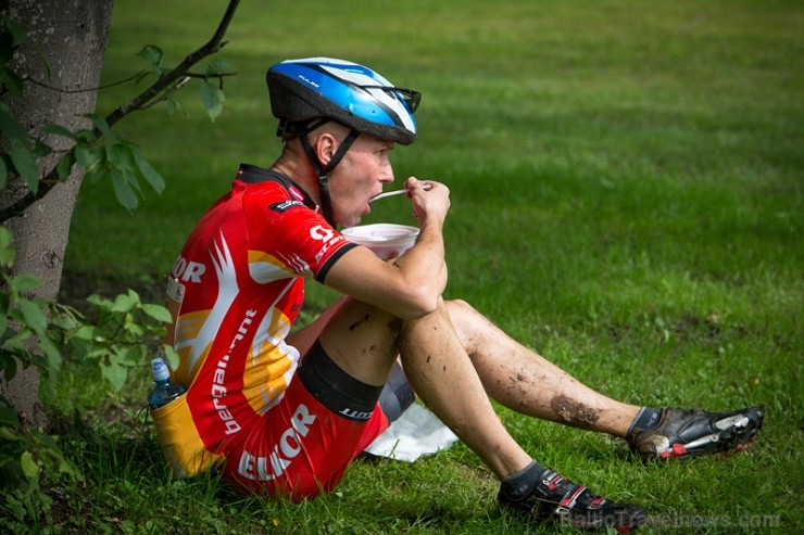 Svētdien skaistajā Siguldā norisinājās Latvijas lielākā kalnu riteņbraukšanas seriāla – SEB MTB maratona – ceturtais posms, kas iekļauts arī prestižaj Svētdien skaistajā Siguldā norisinājās Latvijas lielākā kalnu riteņbraukšanas seriāla – SEB MTB maratona – ceturtais posms, kas iekļauts arī prestižaj 127390