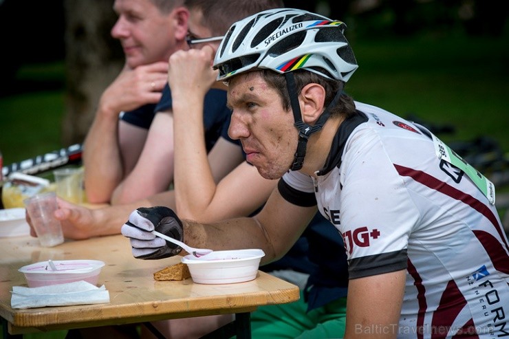 Svētdien skaistajā Siguldā norisinājās Latvijas lielākā kalnu riteņbraukšanas seriāla – SEB MTB maratona – ceturtais posms, kas iekļauts arī prestižaj Svētdien skaistajā Siguldā norisinājās Latvijas lielākā kalnu riteņbraukšanas seriāla – SEB MTB maratona – ceturtais posms, kas iekļauts arī prestižaj 127391
