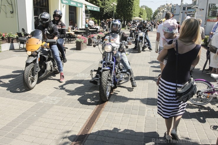 Jūrmalā pulcējās motocikli no visas pasaules 127477