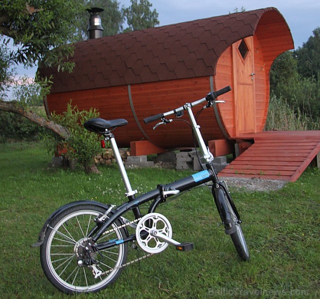 Krāslavas novada kempingā «Sivers» viesojas arī Travelnews.lv ar biroja saliekamo velosipēdu Tern Link C7 Krāslavas novada kempingā «Sivers» viesojas arī Travelnews.lv ar biroja saliekamo velosipēdu Tern Link C7 128511