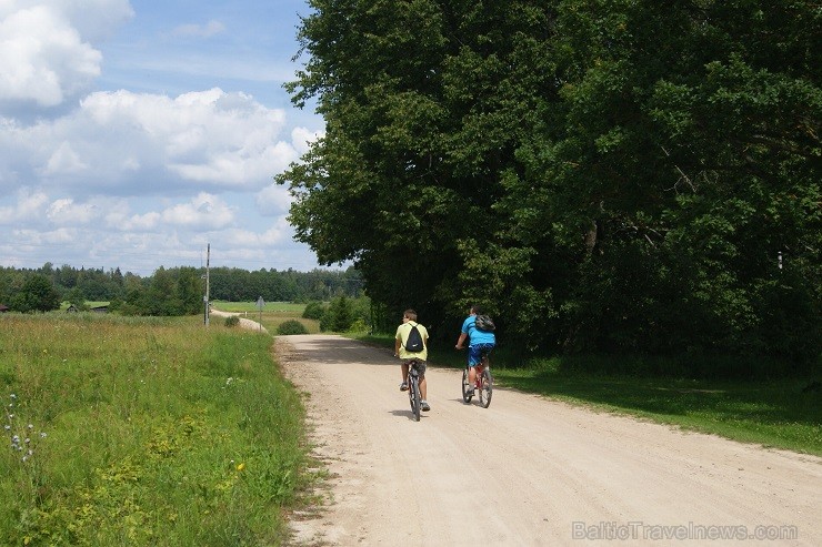 Travelnews.lv redakcija jūlija vidū devās velomaršrutā Aizkraukle - Koknese - Aizkraukle, kopumā nobraucot 51 kilometru. Velomaršruta karte un aprakst Travelnews.lv redakcija jūlija vidū devās velomaršrutā Aizkraukle - Koknese - Aizkraukle, kopumā nobraucot 51 kilometru. Velomaršruta karte un aprakst 128888