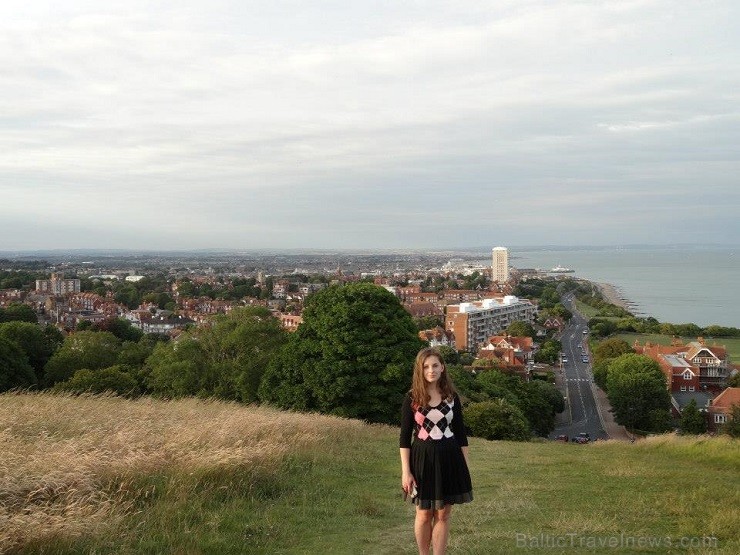 Ieskaties, kā Meridian Group grupa mācās angļu valodu un izbauda vasaru Eastbourne College Lielbritānijā Ieskaties, kā Meridian Group grupa mācās angļu valodu un izbauda vasaru Eastbourne College Lielbritānijā 129101