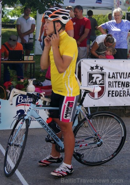 26.07.2014 Emīlijas Sonkas, kas pirms 50 gadiem izcīnīja pasaules čempiones riteņbraukšanā titulu, dzimtajā Alsungā tika aizvadīts kārtējais «Baltais 26.07.2014 Emīlijas Sonkas, kas pirms 50 gadiem izcīnīja pasaules čempiones riteņbraukšanā titulu, dzimtajā Alsungā tika aizvadīts kārtējais «Baltais 129307