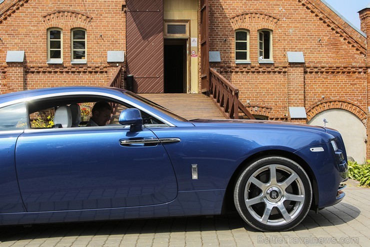 Ceļojums ar «Rolls Royce Wraith» uz Kuldīgu... maza atpūtas pauze Jaunmoku pilī (www.jaunmokupils.lv) Ceļojums ar «Rolls Royce Wraith» uz Kuldīgu... maza atpūtas pauze Jaunmoku pilī (www.jaunmokupils.lv) 129525