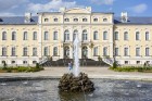 Rundāles pils parks ir brīnišķīga vieta brīvdienu pastaigai