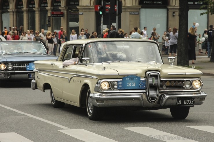 Jau devīto reizi noticis starptautiskais seno spēkratu salidojums «Riga Retro» 131032