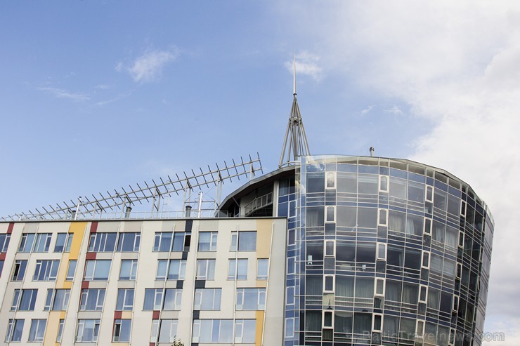 Šis milzu kuģis patiesība ir darījumu centrs/dzīvojamā māja ekskluzīvā vietā - Republikas laukumā 3, starp Eksporta, Miķeļa un Citadeles ielām Šis milzu kuģis patiesība ir darījumu centrs/dzīvojamā māja ekskluzīvā vietā - Republikas laukumā 3, starp Eksporta, Miķeļa un Citadeles ielām 131543