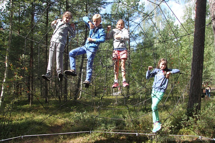 Baltijas lielākais tematiskais parks visai ģimenei «Lotes zeme» atrodas tikai 170 km attālumā no Rīgas - www.lottemaa.ee Baltijas lielākais tematiskais parks visai ģimenei «Lotes zeme» atrodas tikai 170 km attālumā no Rīgas - www.lottemaa.ee 131821