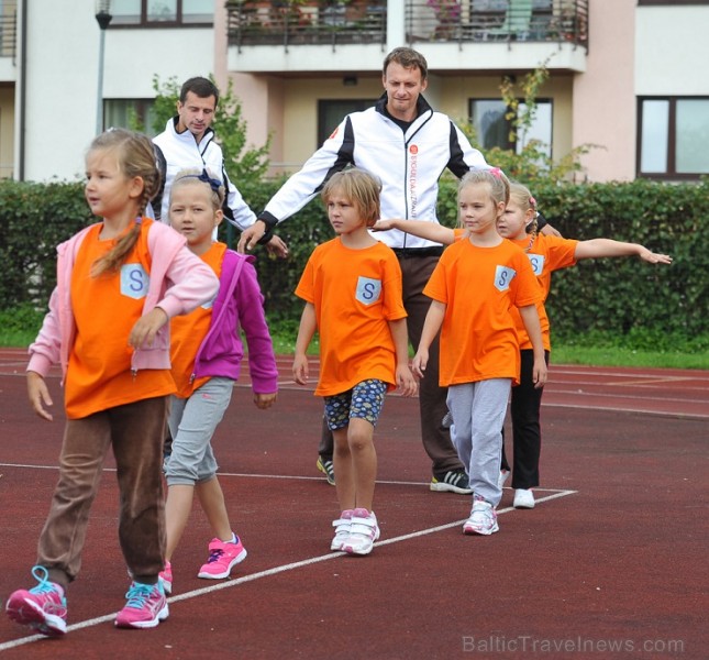 02.09.2014 ar sporta stundu Siguldas pilsētas vidusskolā tika atklāta Latvijā pirmā klase ar sporta novirzienu 02.09.2014 ar sporta stundu Siguldas pilsētas vidusskolā tika atklāta Latvijā pirmā klase ar sporta novirzienu 132703