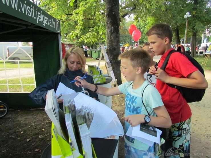 Metāla svētku laikā, 06.09.2014, Jelgavas reģionālais tūrisma centrs organizēja orientēšanās sacensības pa Jelgavu. Sacensībās piedalījās 9 komandas, Metāla svētku laikā, 06.09.2014, Jelgavas reģionālais tūrisma centrs organizēja orientēšanās sacensības pa Jelgavu. Sacensībās piedalījās 9 komandas, 133439