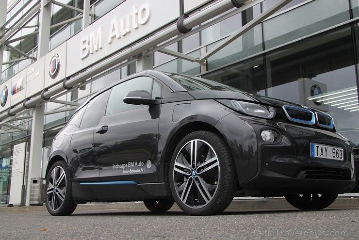 BMW i3, ko prezentē Inchape BM Auto, 100 km/h sasniedz 7,2 sekundēs, bet maksimālais ātrums ir 150 km/h BMW i3, ko prezentē Inchape BM Auto, 100 km/h sasniedz 7,2 sekundēs, bet maksimālais ātrums ir 150 km/h 133619