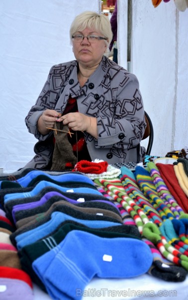 Sestdien, 11.oktobrī, Valmierā tika aizvadīts tradicionālais Simjūda gadatirgus. Šogad tas bija īpaši apmeklēts un priecēja kā pircējus, tā pārdevējus 136155