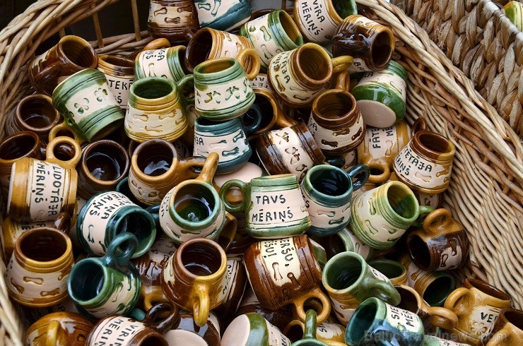 Sestdien, 11.oktobrī, Valmierā tika aizvadīts tradicionālais Simjūda gadatirgus. Šogad tas bija īpaši apmeklēts un priecēja kā pircējus, tā pārdevējus 136171