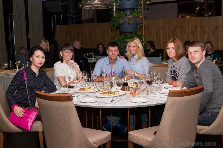 16.oktobrī restorānā Il Cibo Del Papa notika modes pasākums Caprici Store & Nāli Fashion Event. Vakara viesiem bija iespēja “paceļot Eiropā” un iejust 16.oktobrī restorānā Il Cibo Del Papa notika modes pasākums Caprici Store & Nāli Fashion Event. Vakara viesiem bija iespēja “paceļot Eiropā” un iejust 136570