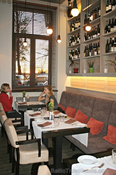 Travelnews.lv degustēja Vecrīgas restorāna Burkāns rudenīgos ēdienus. Ne vien ēdiens, bet arī interjers noformēts atbilstoši restorāna Burkāns tematik Travelnews.lv degustēja Vecrīgas restorāna Burkāns rudenīgos ēdienus. Ne vien ēdiens, bet arī interjers noformēts atbilstoši restorāna Burkāns tematik 137452