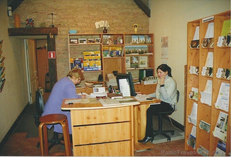Pagājuši jau 15 gadi, kad 1999.gada 5.novembrī tika svinīgi atklāts Bauskas tūrisma informācijas centrs. Kā toreiz, tā arī tagad tas pilda galveno mēr Pagājuši jau 15 gadi, kad 1999.gada 5.novembrī tika svinīgi atklāts Bauskas tūrisma informācijas centrs. Kā toreiz, tā arī tagad tas pilda galveno mēr 137589