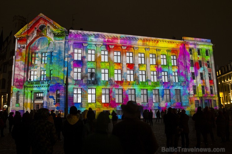 Šogad gaismas festivāls Staro Rīga 2014 pirmoreiz piedāvā plašu ārvalstu mākslinieku darbu skati Šogad gaismas festivāls Staro Rīga 2014 pirmoreiz piedāvā plašu ārvalstu mākslinieku darbu skati 138051