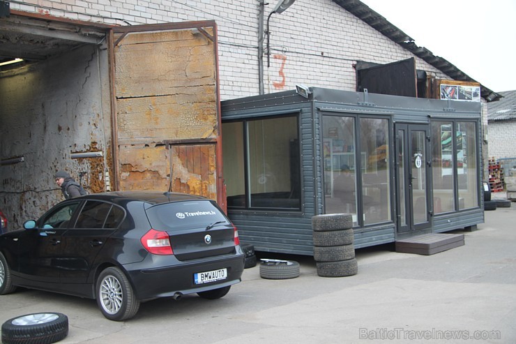 Travelnews.lv redakcija dienesta automašīnas ziemas riepu maiņu šogad uzticēja riepu veikalam/servisam www.DzekaRiepas.lv Travelnews.lv redakcija dienesta automašīnas ziemas riepu maiņu šogad uzticēja riepu veikalam/servisam www.DzekaRiepas.lv 138373