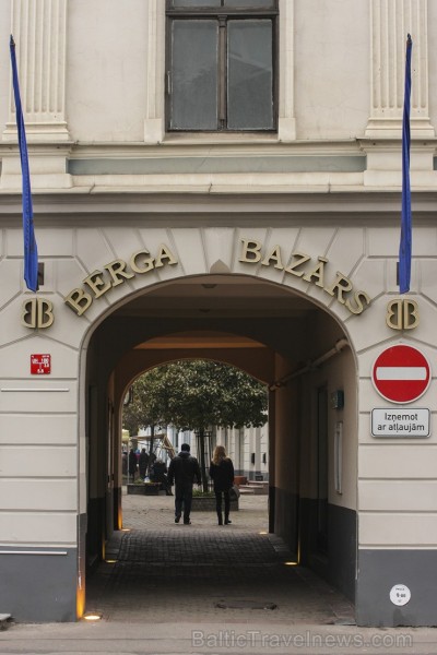 Berga Bazārs ir savdabīga pilsētiņa pilsētā ar savu iekšējo dzīvi un ļoti personisku būtību, mūsdienu Rīgas vizītkarte un tās augstās kultūras spoguli Berga Bazārs ir savdabīga pilsētiņa pilsētā ar savu iekšējo dzīvi un ļoti personisku būtību, mūsdienu Rīgas vizītkarte un tās augstās kultūras spoguli 138820