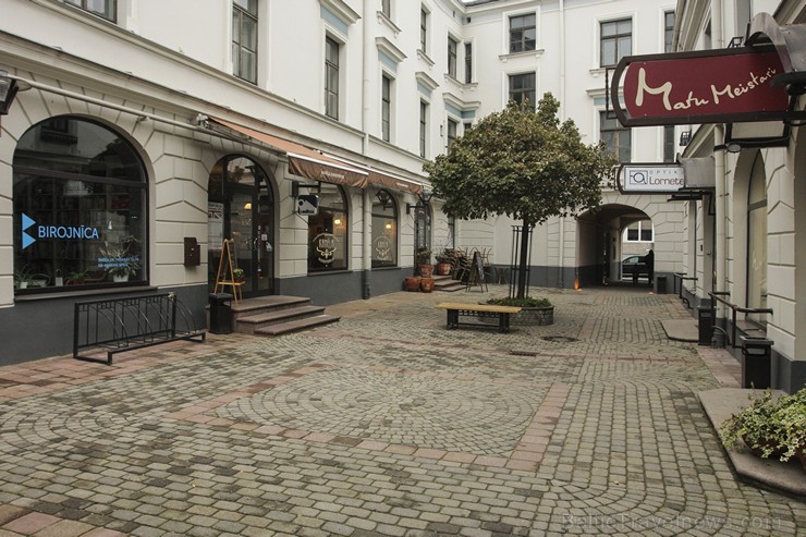 Berga Bazārs veido klusu gājēju oāzi Rīgas trokšņainā centra vidū 138831