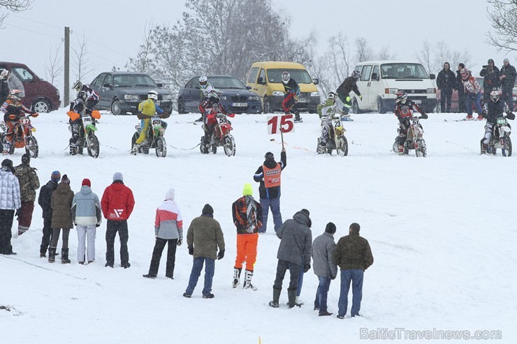 Pagājušās nedēļas nogalē Ērgļu novada Liepkalnē, pēc teju divu gadu ilga pārtraukuma, sporta draugus atkal priecēja Latvijas Kauss skijoringā Pagājušās nedēļas nogalē Ērgļu novada Liepkalnē, pēc teju divu gadu ilga pārtraukuma, sporta draugus atkal priecēja Latvijas Kauss skijoringā 141780