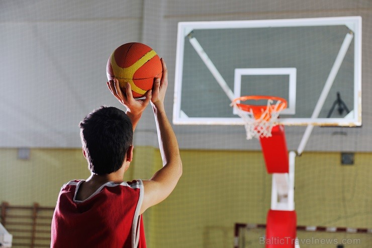 Trīs nedēļu ilgā nometne FLS Fisher College Bostonā veiksmīgi apvieno angļu valodas mācīšanos un basketbola intensīvos treniņus Trīs nedēļu ilgā nometne FLS Fisher College Bostonā veiksmīgi apvieno angļu valodas mācīšanos un basketbola intensīvos treniņus 141951