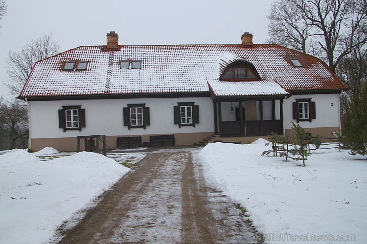 Raiņa māja Berķenelē piedāvā iepazīt Raini un palikt pa nakti. Vairāk informācijas - www.visitdaugavpils.lv Raiņa māja Berķenelē piedāvā iepazīt Raini un palikt pa nakti. Vairāk informācijas - www.visitdaugavpils.lv 143381