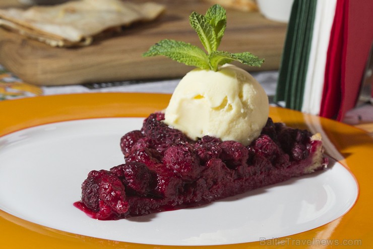 Travelnews.lv redakcija pusdieno meksikāņu restorānā  «Tex Mex» 143666