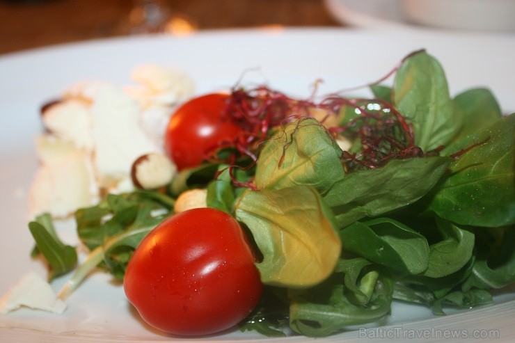Taverna «Dzintara ceļš» cienā ar latviešu ēdieniem un priecē ar interesantiem interjera elementiem Taverna «Dzintara ceļš» cienā ar latviešu ēdieniem un priecē ar interesantiem interjera elementiem 144853