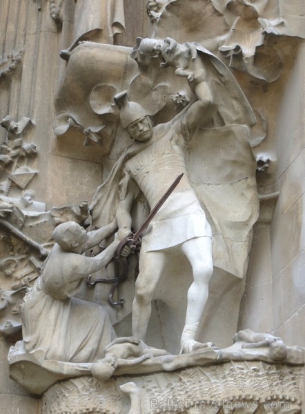 Atklāj, ko slēpj Svētās Ģimenes baznīcas (Sagrada Família) greznas vitrāžas www.sagradafamilia.cat 144994
