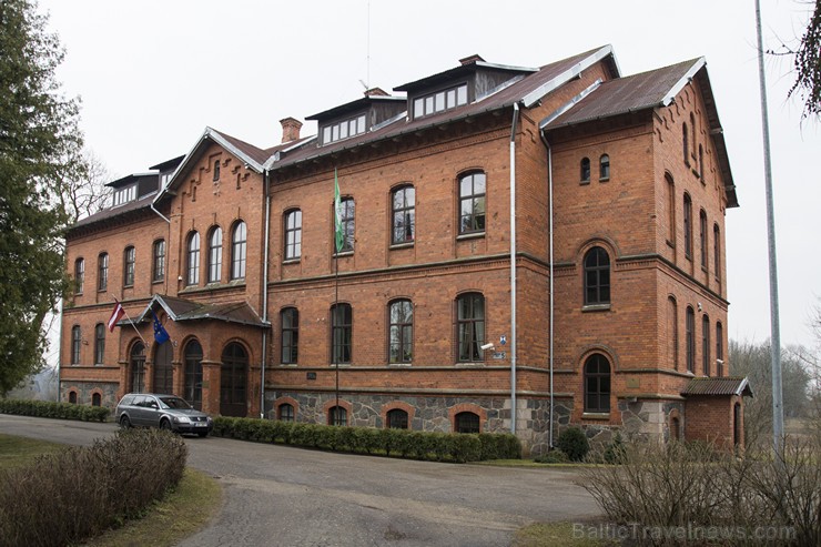 Pirmās Latvijas brīvvalsts laikā muižas ēkā iekārtota Skaistkalnes pamatskola, vēlāk - vidusskola Pirmās Latvijas brīvvalsts laikā muižas ēkā iekārtota Skaistkalnes pamatskola, vēlāk - vidusskola 145976