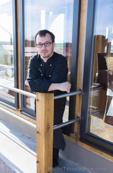 Nauris Hauka savu darbību restorānu jomā uzsācis pirms 10 gadiem restorānā «Vincents». Sākotnēji strādājot Mārtiņa Rītiņa vadībā, pēcāk jau kā restor Nauris Hauka savu darbību restorānu jomā uzsācis pirms 10 gadiem restorānā «Vincents». Sākotnēji strādājot Mārtiņa Rītiņa vadībā, pēcāk jau kā restor 146687