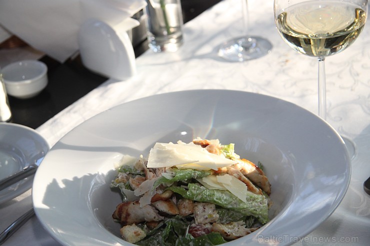 Travelnews.lv 20.04.2015 apciemo Rīgas restorānu «Elefant». Vairāk informācijas - www.wellton.com/lv/our-restaurants/restaurant-elefant Travelnews.lv 20.04.2015 apciemo Rīgas restorānu «Elefant». Vairāk informācijas - www.wellton.com/lv/our-restaurants/restaurant-elefant 147217