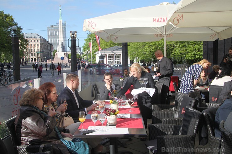 Vecrīgas viesnīcas «Hotel Roma» restorāns «Mazais Otto» atklāj 14.05.2015 vasaras terasi ar skatu uz Brīvības pieminekli- www.HotelRoma.lv Vecrīgas viesnīcas «Hotel Roma» restorāns «Mazais Otto» atklāj 14.05.2015 vasaras terasi ar skatu uz Brīvības pieminekli- www.HotelRoma.lv 149010