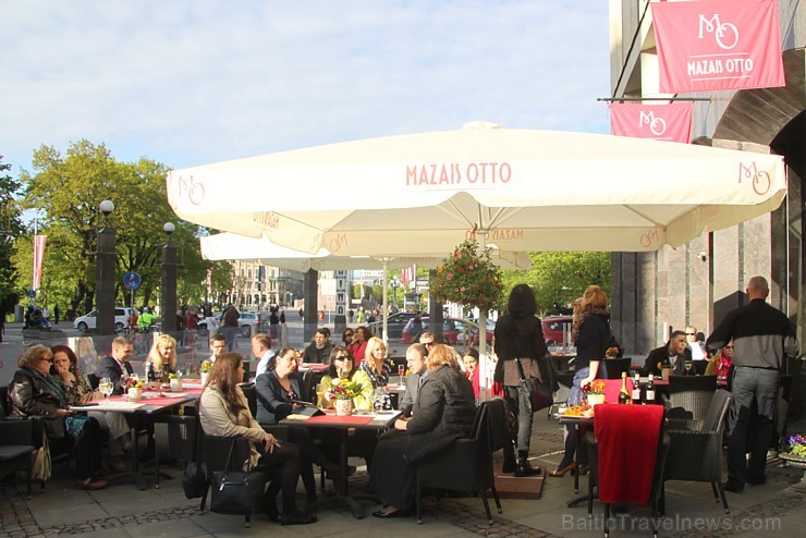 Vecrīgas viesnīcas «Hotel Roma» restorāns «Mazais Otto» atklāj 14.05.2015 vasaras terasi ar skatu uz Brīvības pieminekli- www.HotelRoma.lv Vecrīgas viesnīcas «Hotel Roma» restorāns «Mazais Otto» atklāj 14.05.2015 vasaras terasi ar skatu uz Brīvības pieminekli- www.HotelRoma.lv 149032