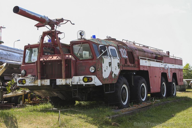 MAZ 7310 AA - 60 160. Savulaik šis ugunsdzēsības auto atradās Rīgas lidostā. Šobrīd šo auto var apskatīt Rīgas aviomuzejā MAZ 7310 AA - 60 160. Savulaik šis ugunsdzēsības auto atradās Rīgas lidostā. Šobrīd šo auto var apskatīt Rīgas aviomuzejā 149080