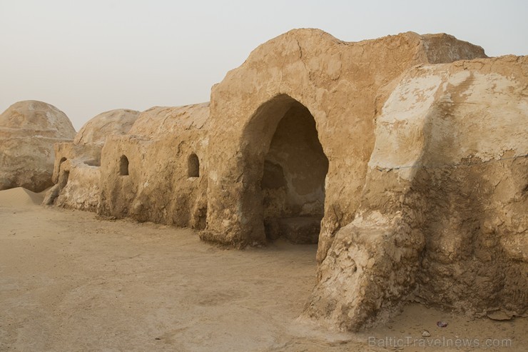 Travelnews.lv sadarbībā ar Novatours Sahāras tuksnesī apmeklē filmas «Star Wars» filmēšanas laukumu Travelnews.lv sadarbībā ar Novatours Sahāras tuksnesī apmeklē filmas «Star Wars» filmēšanas laukumu 150183